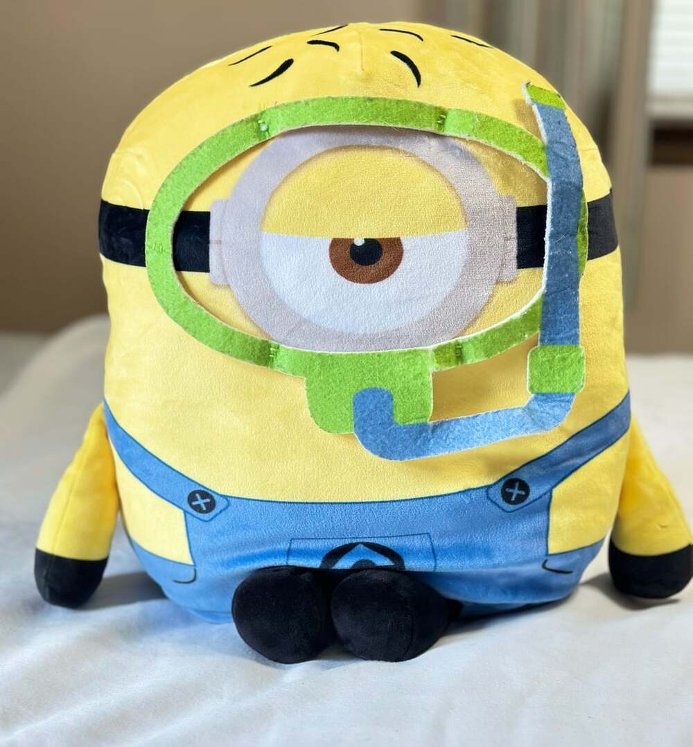 Universal Minions Scuba Minion Size 14 Inch Plush